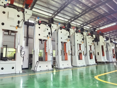 疫情不能现场考察想看电动螺旋压力机怎么办？进来我告诉你